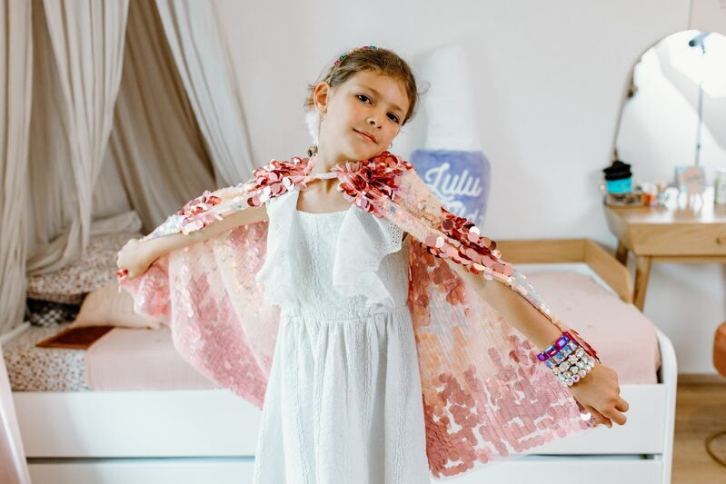 Great Pretenders | 5th Avenue Pailette Cape Size 4-6 (Various)