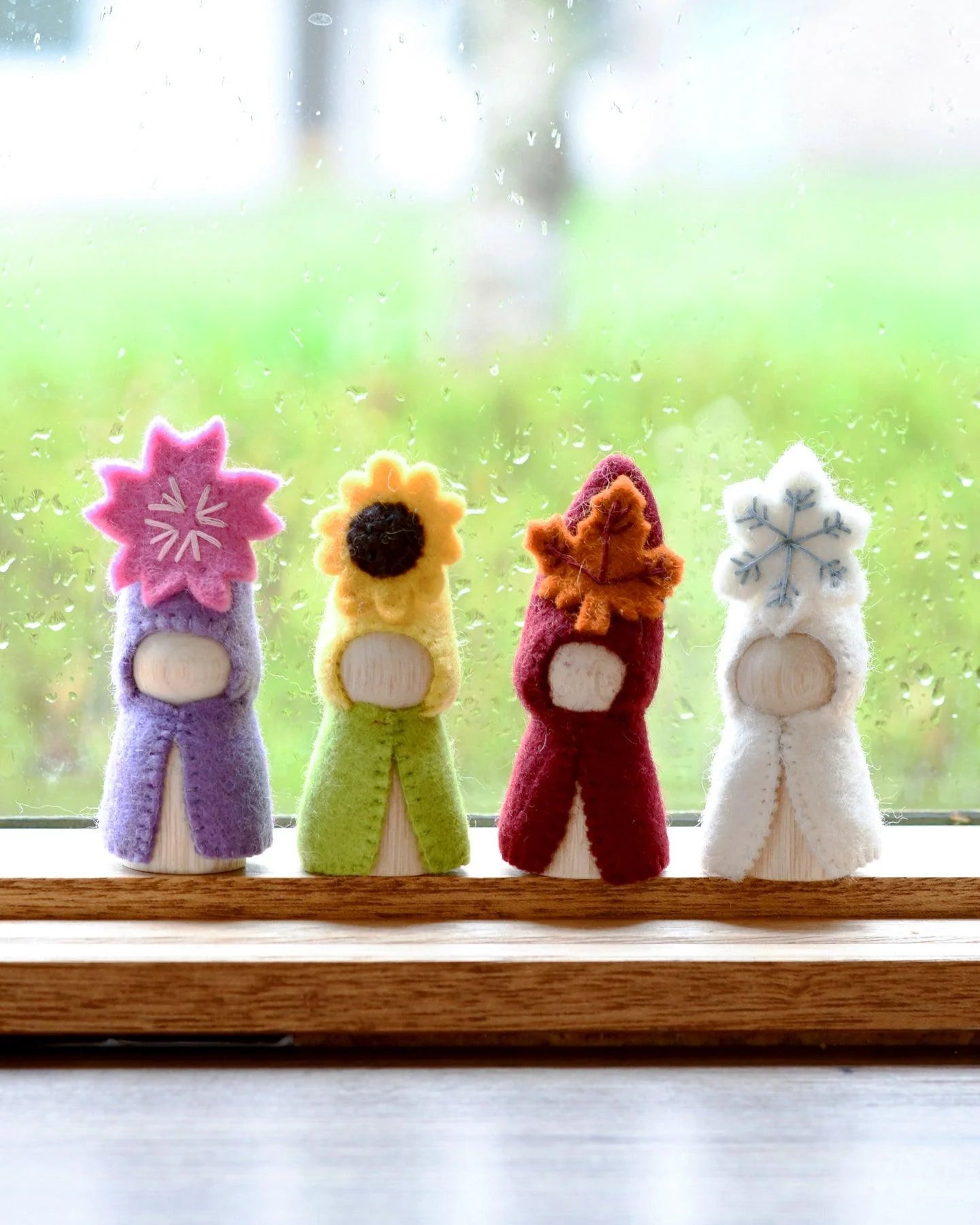 Tara Treasures | Peg Dolls (various)