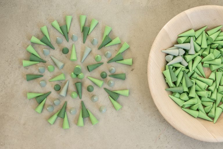 Grapat | Mandala (Green Cones)