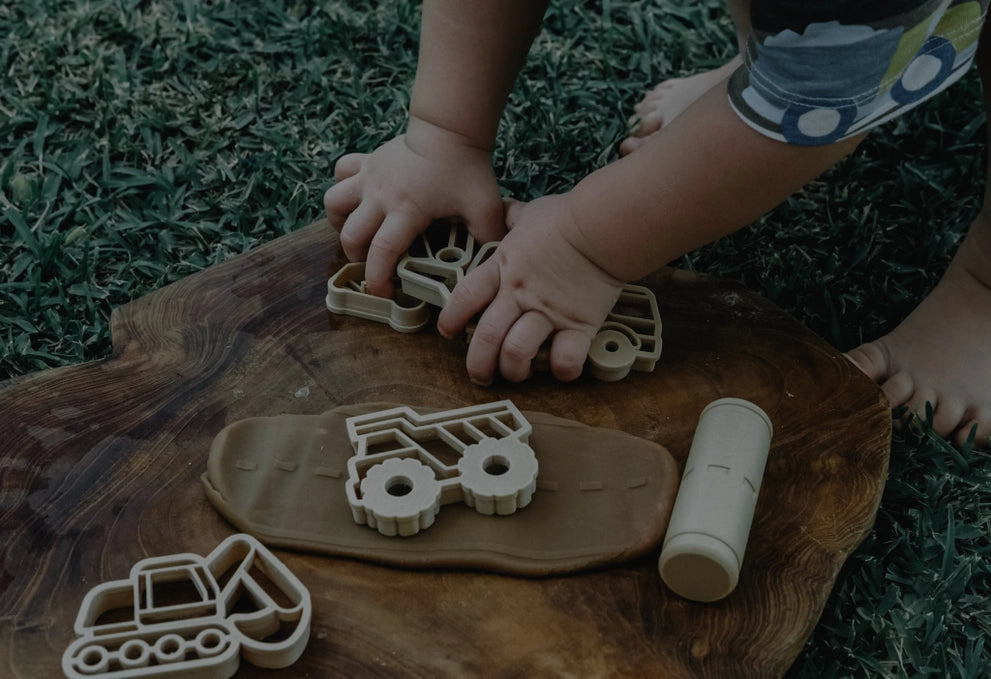Kinfolk Pantry | Eco Cutter Set - Construction