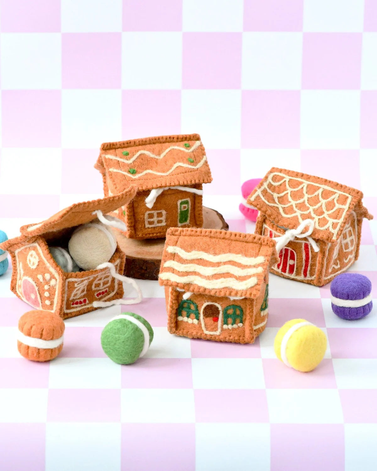 Tara Treasures | Felt Gingerbread House - Pink Door