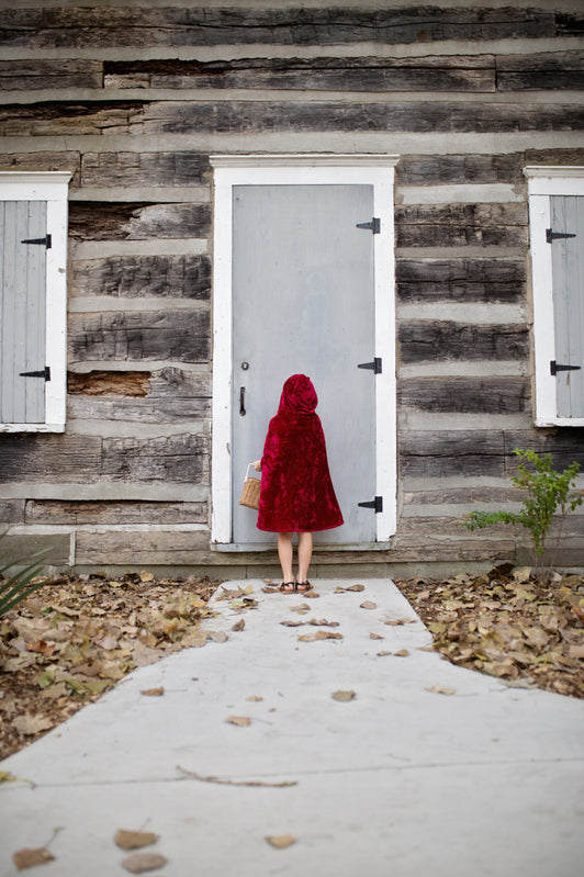 Great Pretenders | Red Riding Hood Cape (Size 5-6)
