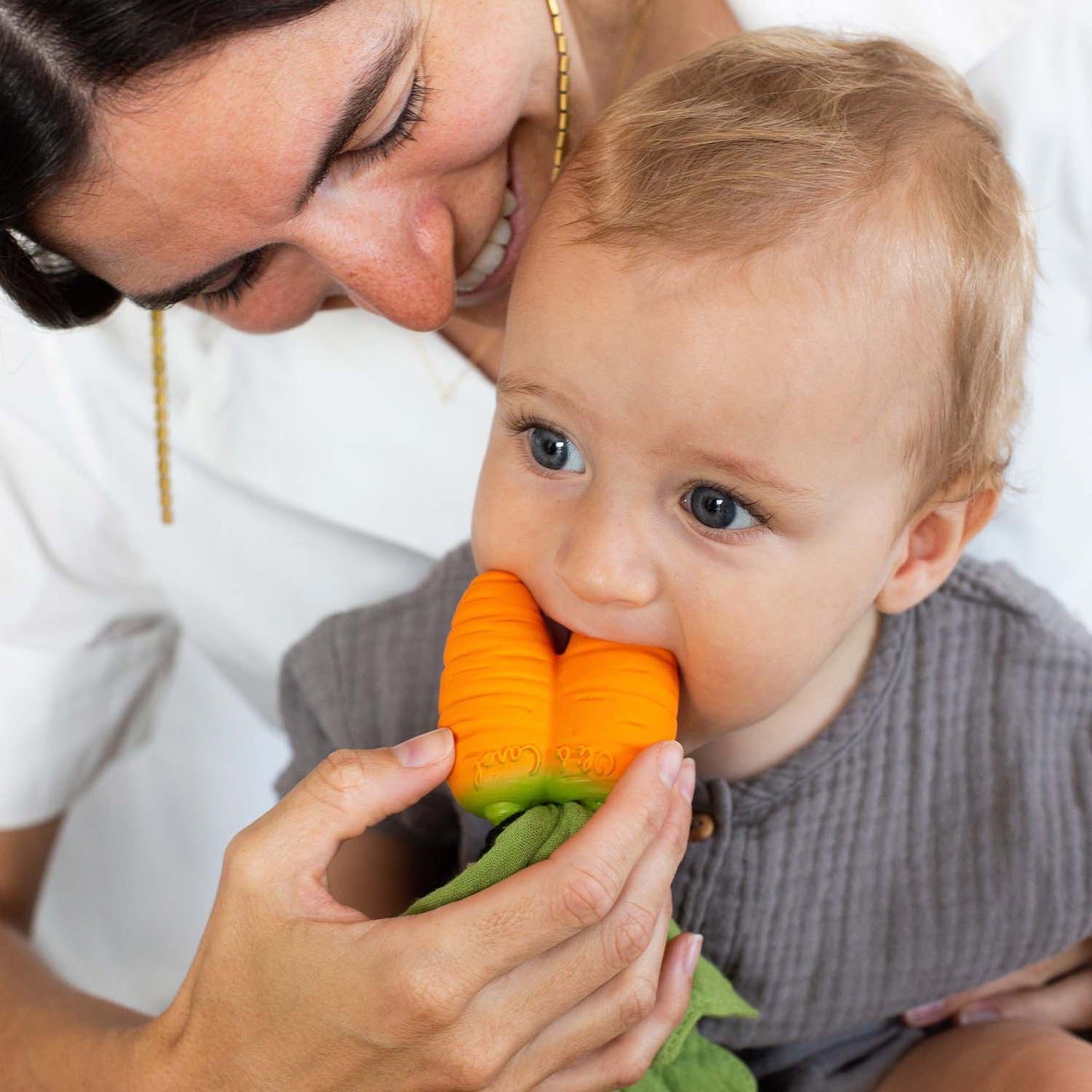 Oli & Carol | Cathy the Carrot
