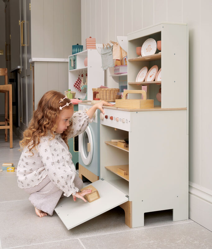 Tender Leaf | Kitchen Dresser & Dishwasher