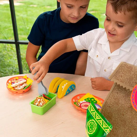 Fat Brain Toys | Pretendables - Nacho Set