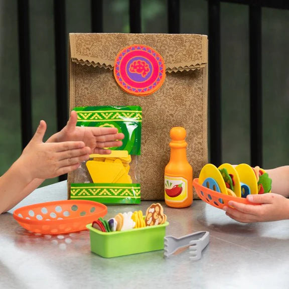 Fat Brain Toys | Pretendables - Nacho Set
