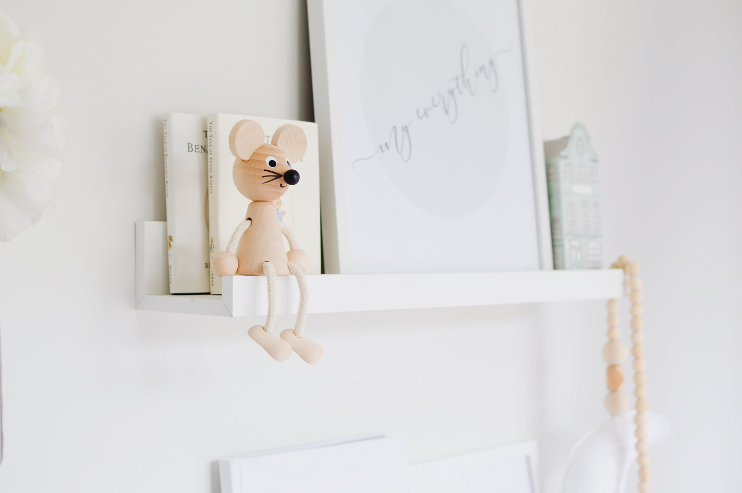 Miva Vacov | Wooden Sitting Mouse - Bentley