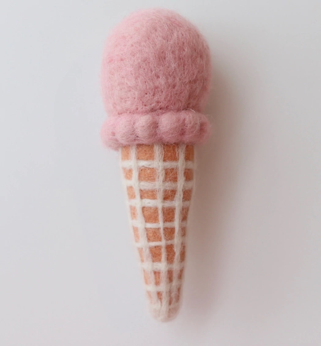 Juni Moon | Ice Cream
