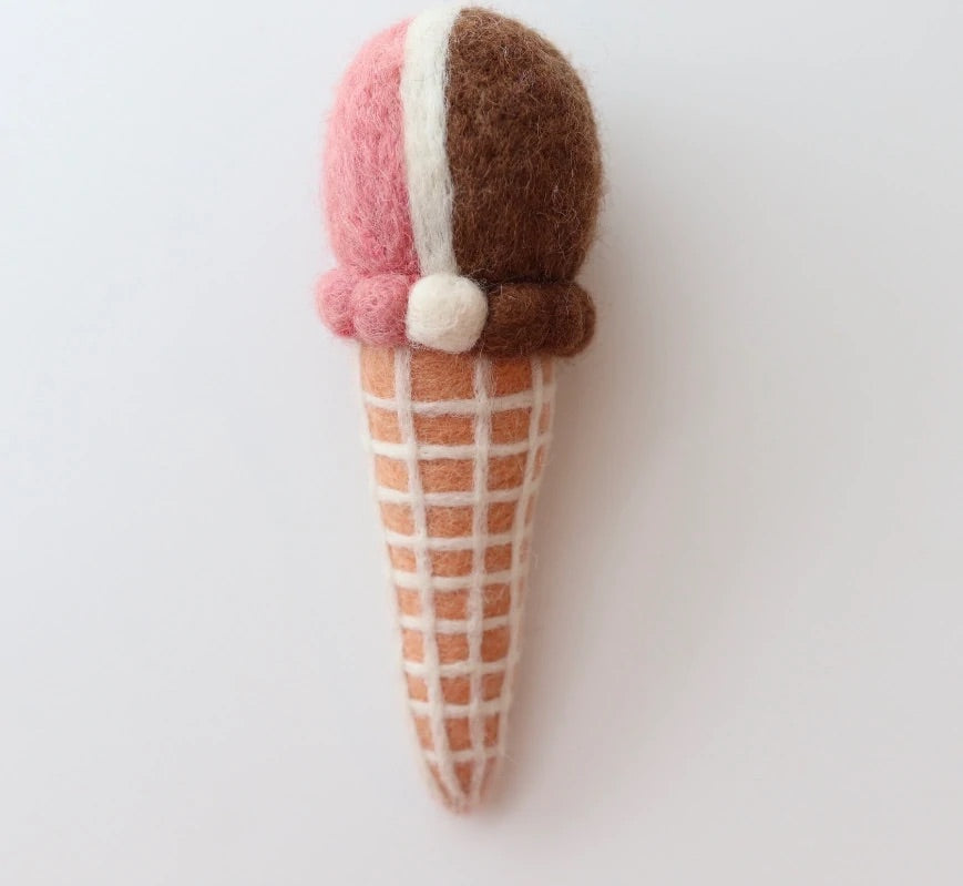 Juni Moon | Ice Cream